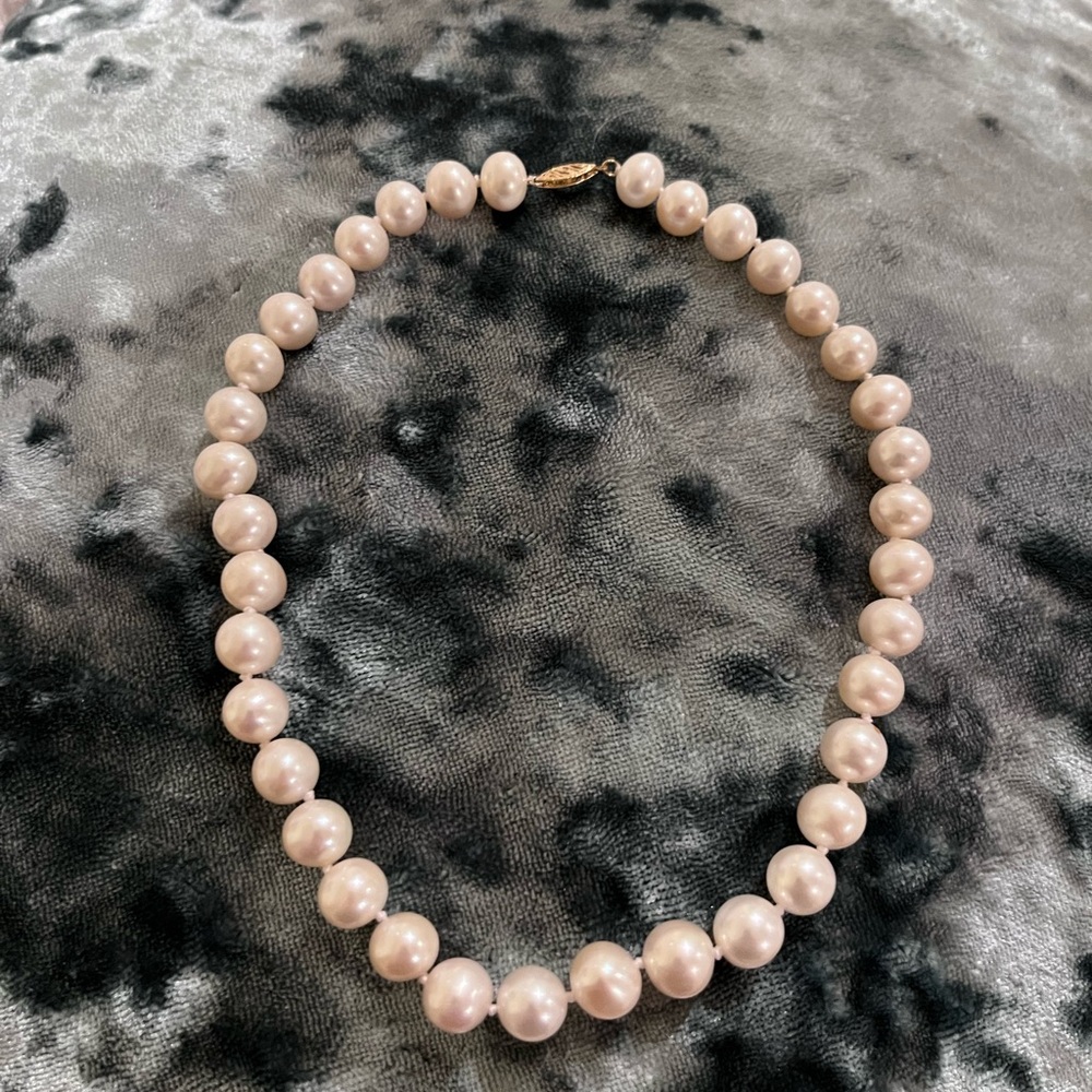 Ross Simon’s  Pearl Necklace